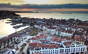 Bizipoz Hotel